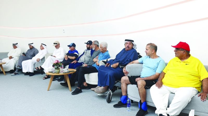 الامارات | أطباء ورياضيون في «نادي ذخر» يقدّمون «روشتة» صيام آمن لكبار السن