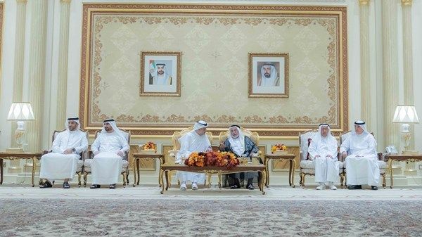 حاكم الشارقة يتقبل التهاني بشهر رمضان المبارك في قصر البديع العامر