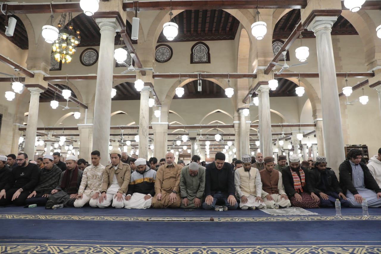 الجامع الأزهر يقيم التراويح بالقراءات المختلفة فى الليلة الثالثة لرمضان.. صور