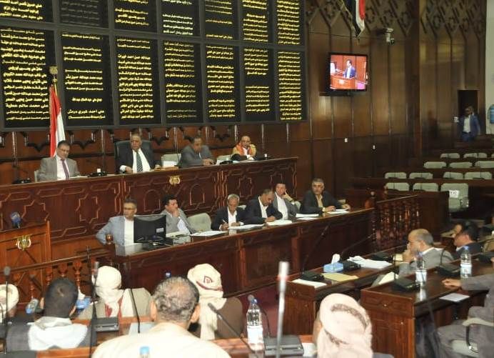 برلماني يتهم هؤلاء بايقاف مستحقاته الشهرية