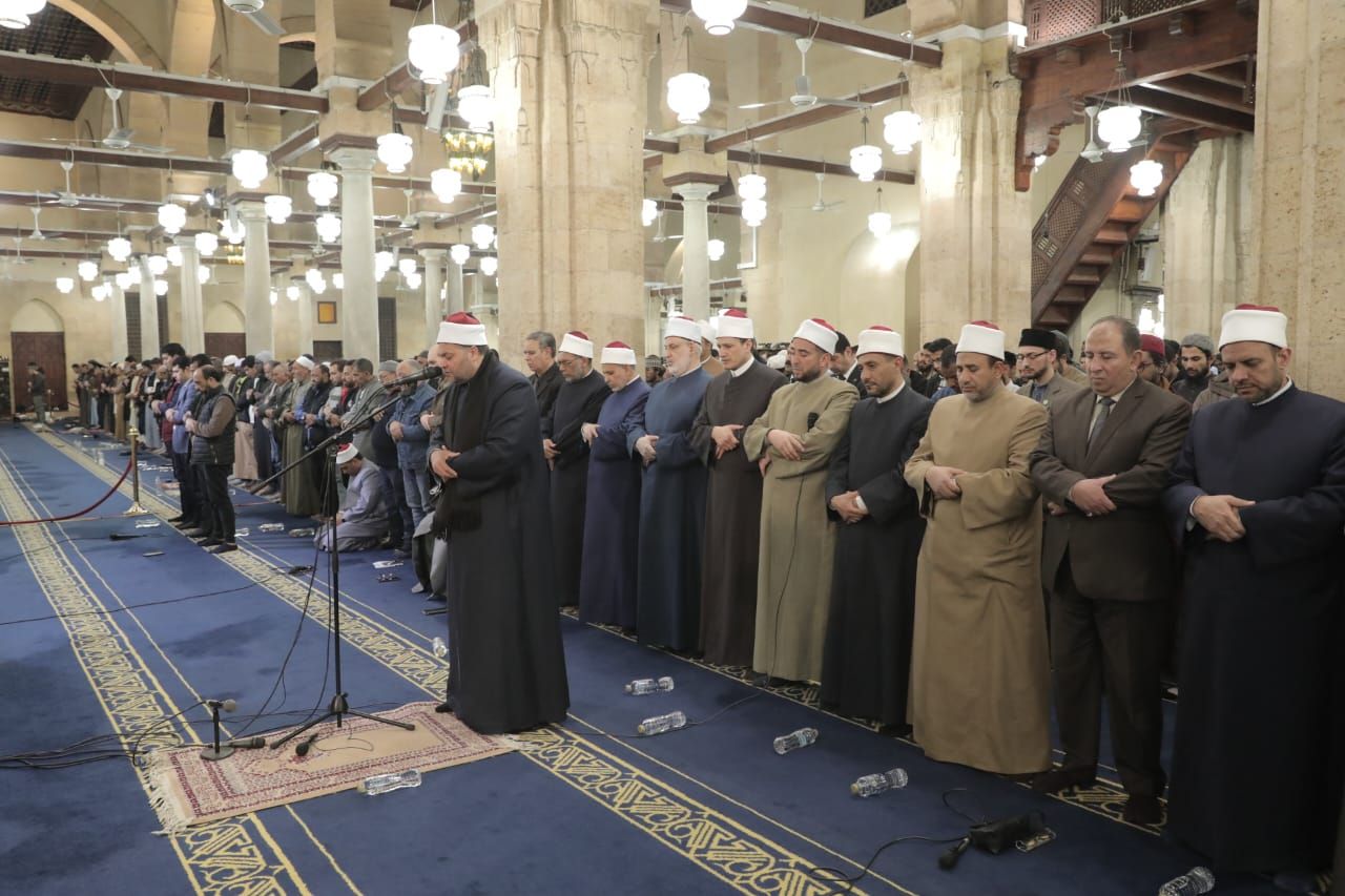الجامع الأزهر يقيم التراويح بالقراءات المختلفة فى الليلة الثالثة لرمضان.. صور