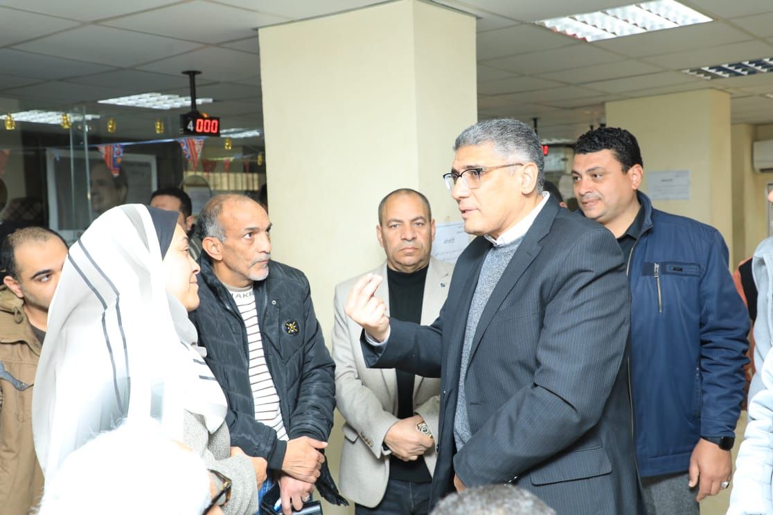 محافظ الجيزة يوجه بسرعة إنجاز ملفات التصالح على مخالفات البناء