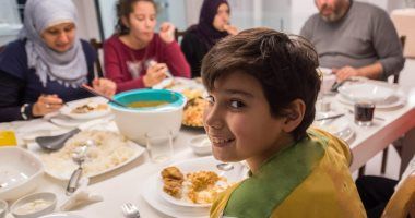 كيف يتم تدريب الطفل على الصيام؟