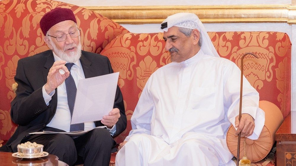 حمد الشرقي يستقبل المهنئين بشهر رمضان بحضور ولي عهد الفجيرة