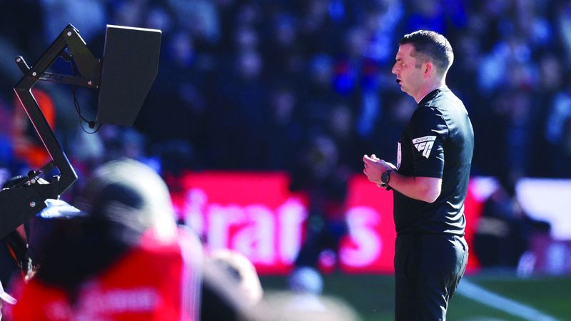 الامارات | ركلة ركنية «عقوبة» حراس المرمى المُهدرين للوقت