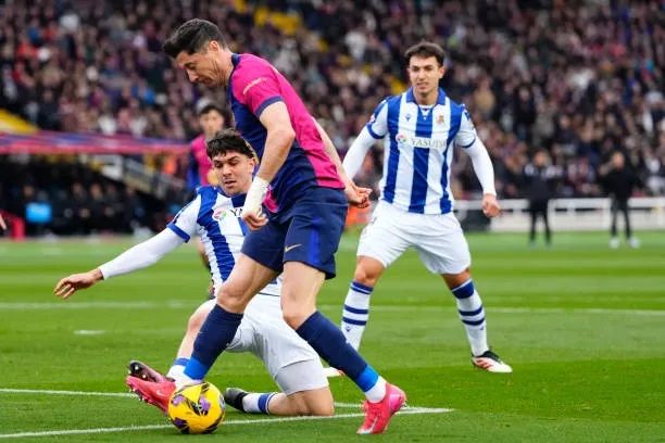 الامارات | برشلونة يستعيد صدارة الدوري برباعية في مرمى سوسيداد