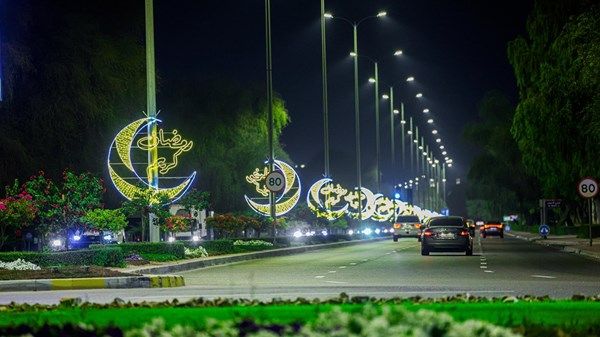 العين تتزين بمناسبة حلول شهر رمضان