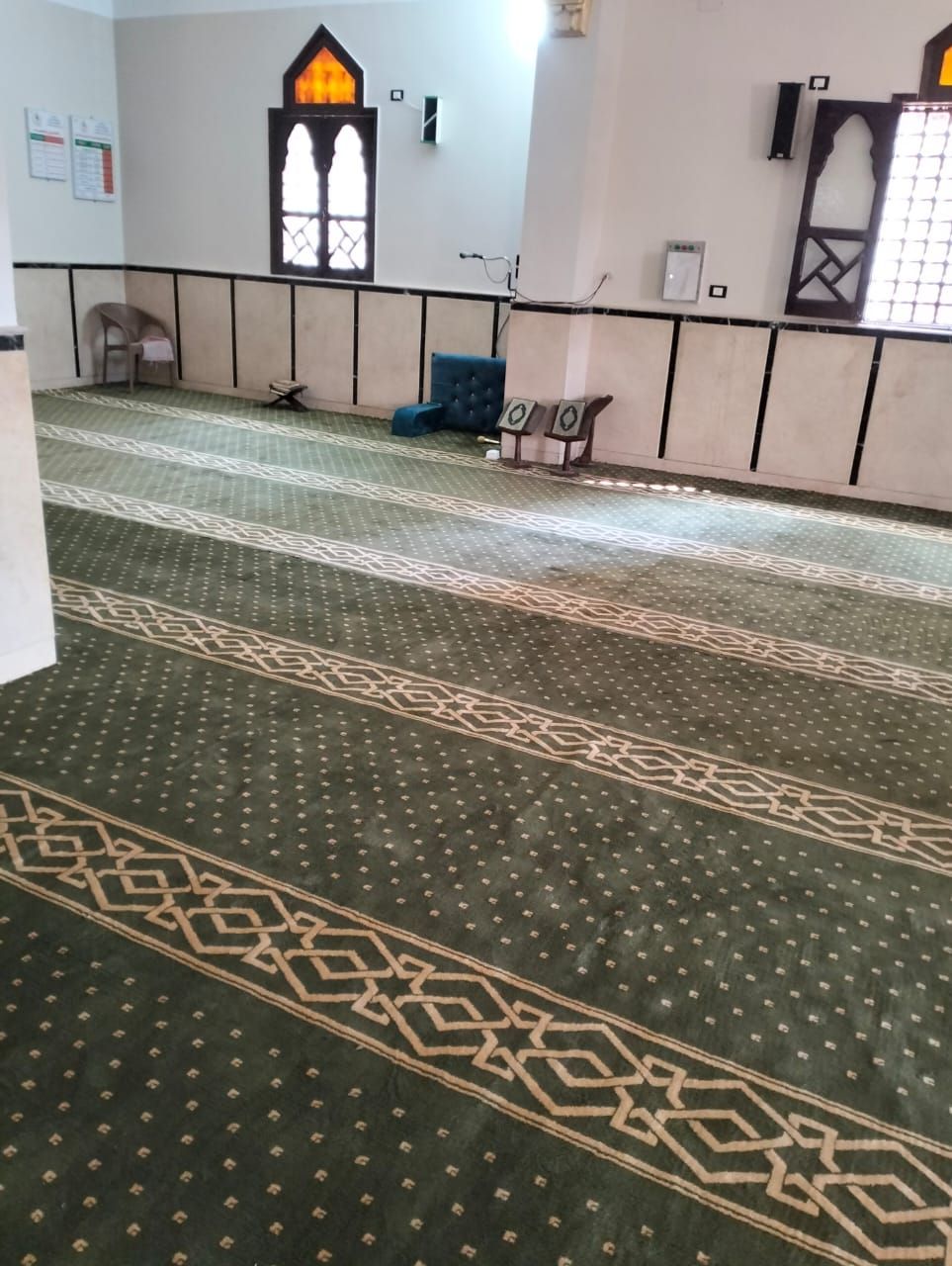 وزارة الأوقاف تفرش مساجد الجمهورية بأشكال جديدة من السجاد