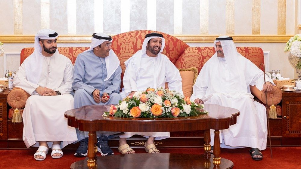 حاكم الفجيرة يستقبل المهنئين بشهر رمضان بحضور ولي العهد