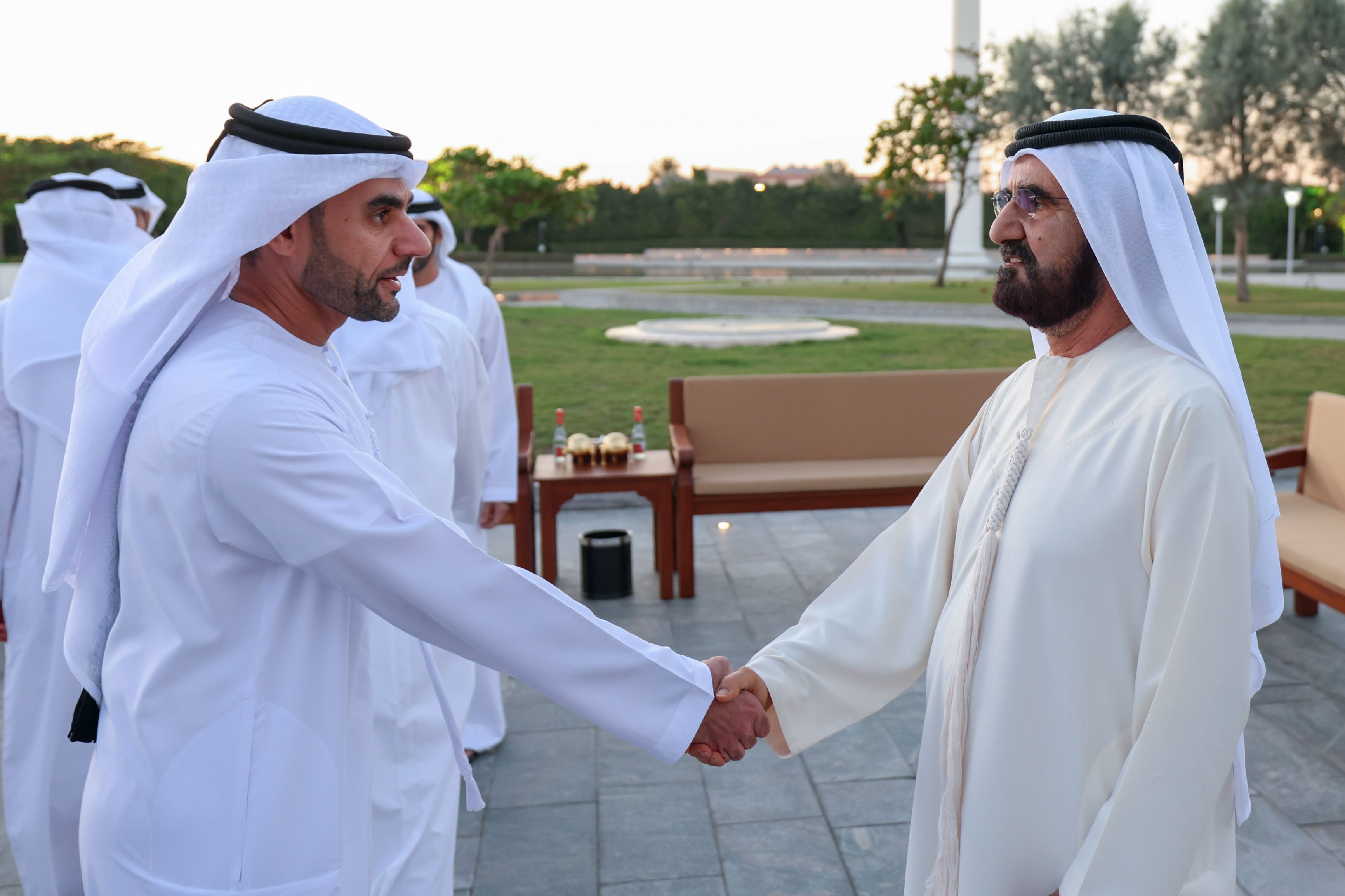 الامارات | محمد بن راشد يستقبل المهنئين بشهر رمضان المبارك في دار الاتحاد