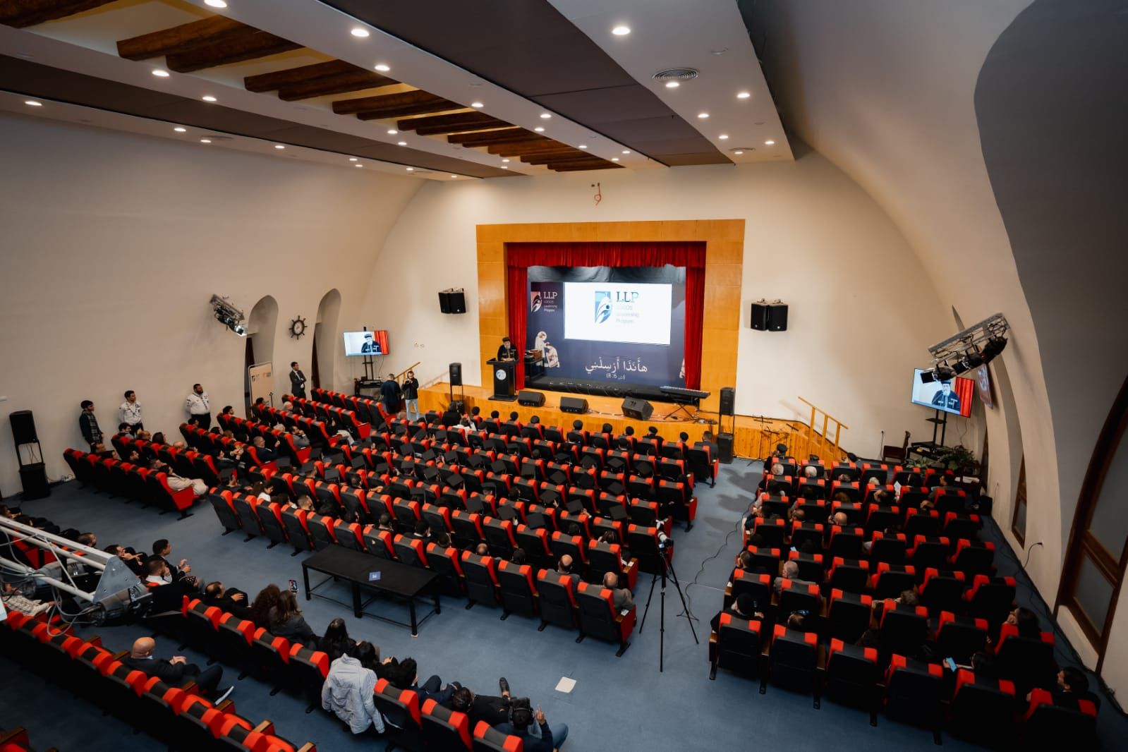 البابا تواضروس يشهد تخريج الدفعة الثانية من برنامج لوجوس للقيادة