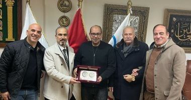 رئيس اتحاد الشراع والتجديف القطرى يشكر ياسر إدريس على حفاوة الاستقبال