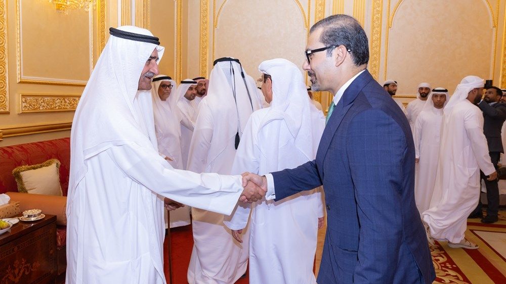 حاكم الفجيرة يستقبل المهنئين بشهر رمضان بحضور ولي العهد