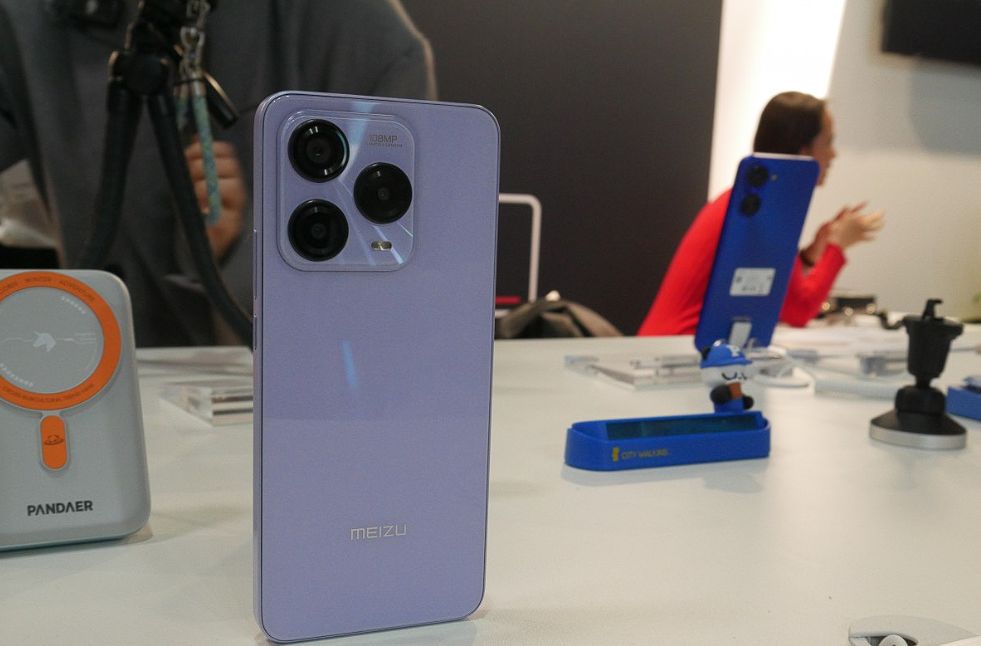 تكنولوجيا: #MWC25 ميزو تكشف عن هواتف جديدة ونظام Flyme AIOS