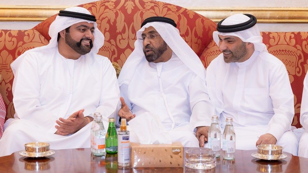 حاكم الفجيرة يستقبل المهنئين بشهر رمضان بحضور ولي العهد