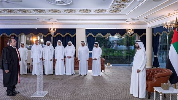 أمام محمد بن راشد.. 34 قاضياً جديداً في محاكم دبي يؤدون اليمين القانونية
