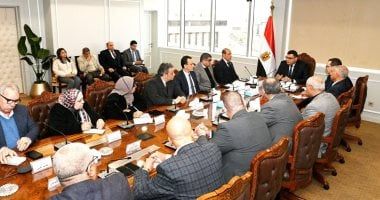 وزير الإسكان يتابع سير العمل بقطاعات هيئة المجتمعات العمرانية وخطط العمل المستقبلية