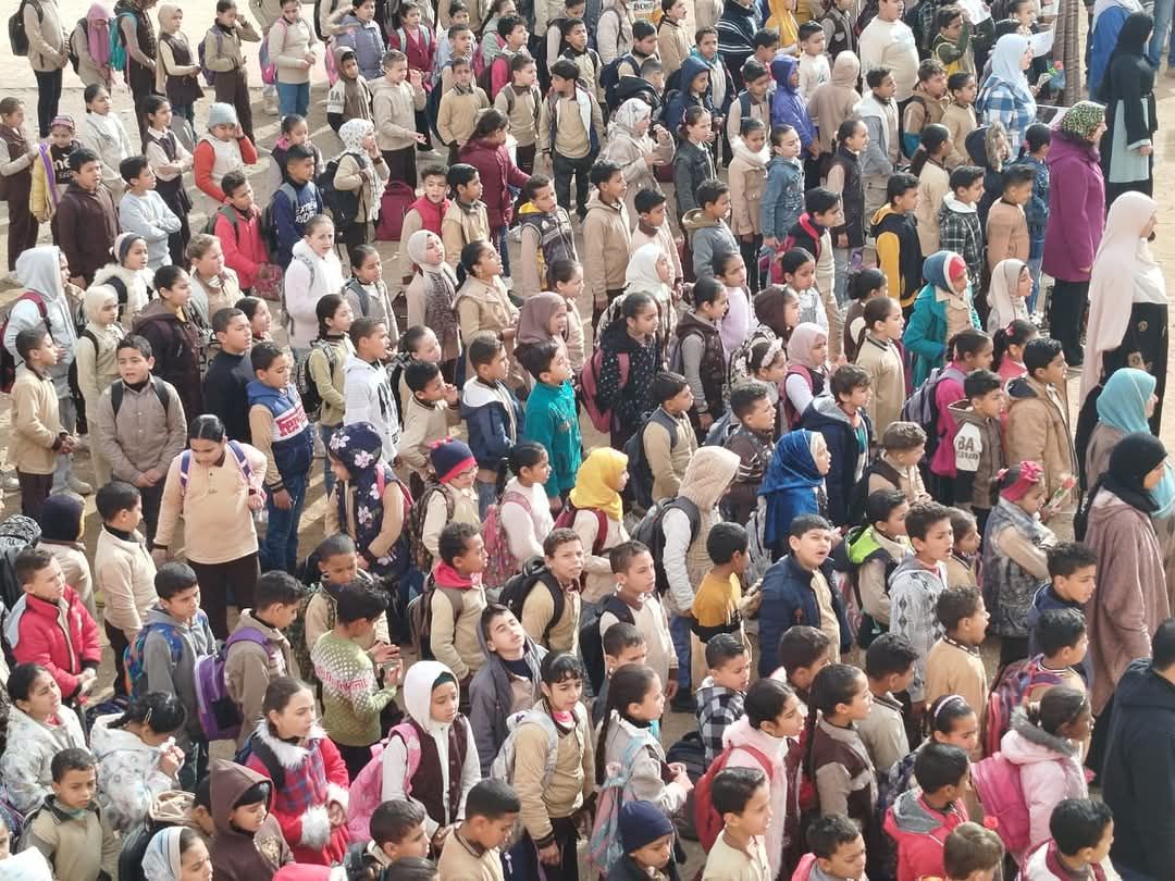 انتظام حضور الطلاب فى المدارس خلال شهر رمضان.. صور