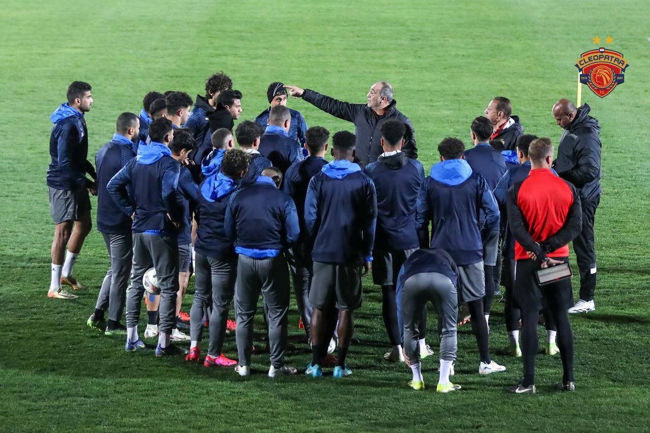على ماهر يعقد جلسة مع لاعبى سيراميكا قبل الاستعداد لبيراميدز بالدورى