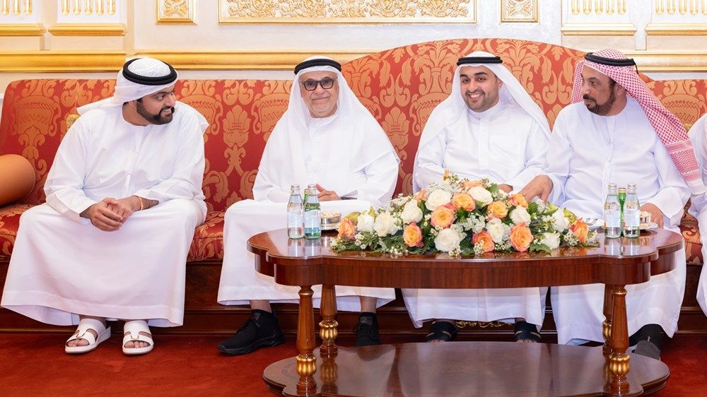 حاكم الفجيرة يستقبل المهنئين بشهر رمضان بحضور ولي العهد