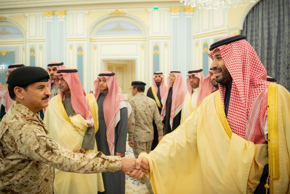 صور.. ولي العهد يستقبل المهنئين بشهر رمضان في قصر اليمامة بالرياض