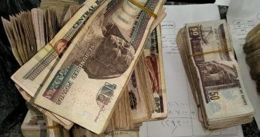 مسعفان يسلمان أهل مصاب أمانات بقيمة نصف مليون جنيه فى مطروح