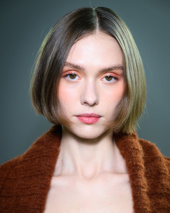 أسبوع الموضة في ميلانو يختتم عروضه بصيحات مكياج متفردة ولافتة