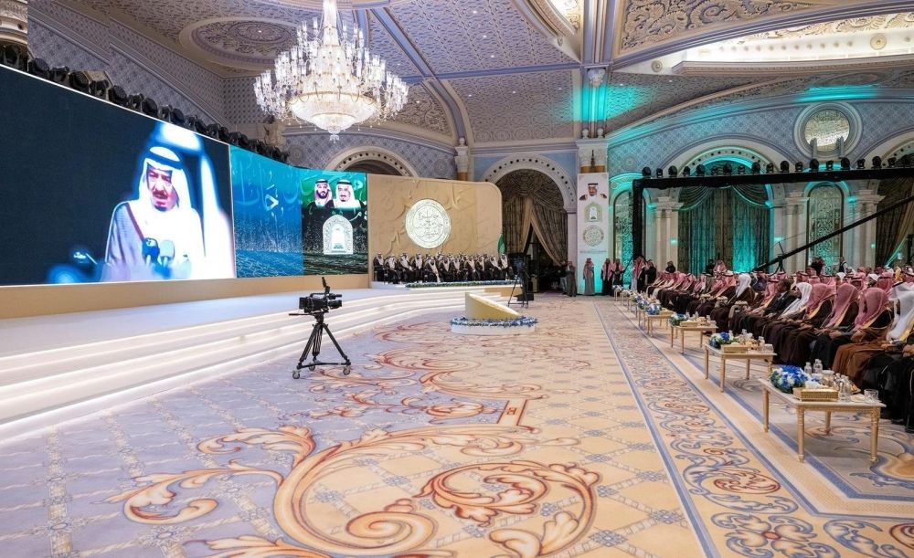 نيابة عن خادم الحرمين.. أمير الرياض يكرم الفائزين في مسابقة الملك سلمان لحفظ القرآن الكريم