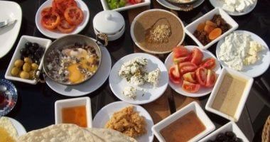 عناصر غذائية يجب احتواء وجبة السحور عليها.. البروتينات والألياف أبرزها