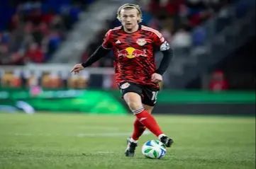 فورسبيرج: تأثير ميسي جنوني.. وأحلم بقيادة السويد للمونديال