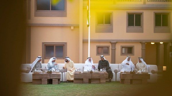 محمد بن زايد: سعدت بلقاء إخواني الحكام على مائدة الإفطار في مزرعة الشيخ زايد في الخوانيج