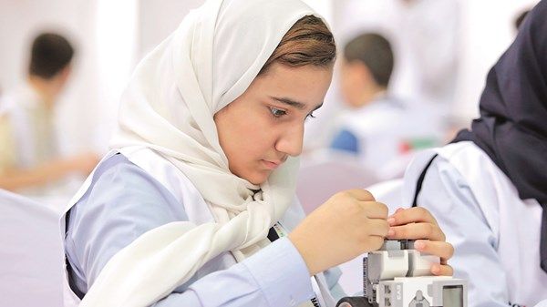 برنامج تدريبي مهني لطلبة المرحلة الثانوية في إجازتي الربيع والصيف