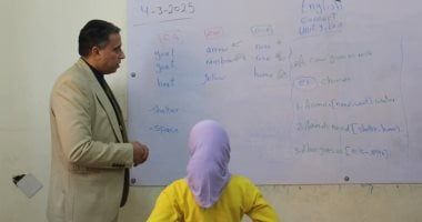 وكيل وزارة التعليم بالجيزة يحيل مديرة مدرسة للشؤون القانونية