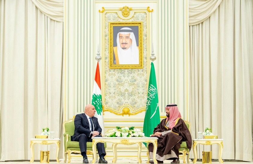الخليج اليوم .. ولي العهد السعودي يبحث مع الرئيس اللبناني مستجدات الأوضاع في لبنان والمنطقة (فيديوهات + صور)