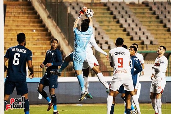 إنبي ضد الزمالك.. التعادل السلبى يحسم الشوط الأول وإصابة الجفالى فى أول ظهور.. صور