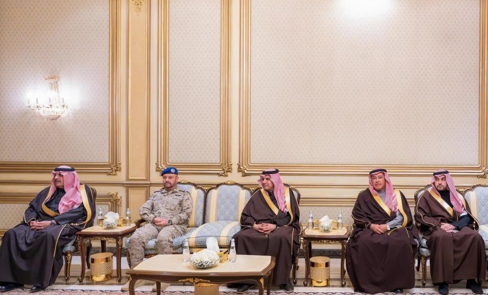 وزير الدفاع يبحث المستجدات الإقليمية والدولية مع نظيره السلوفاكي