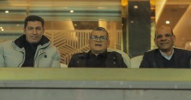 أوسكار رويز رئيس لجنة الحكام يتابع لقاء الأهلى والطلائع من مقصورة استاد القاهرة