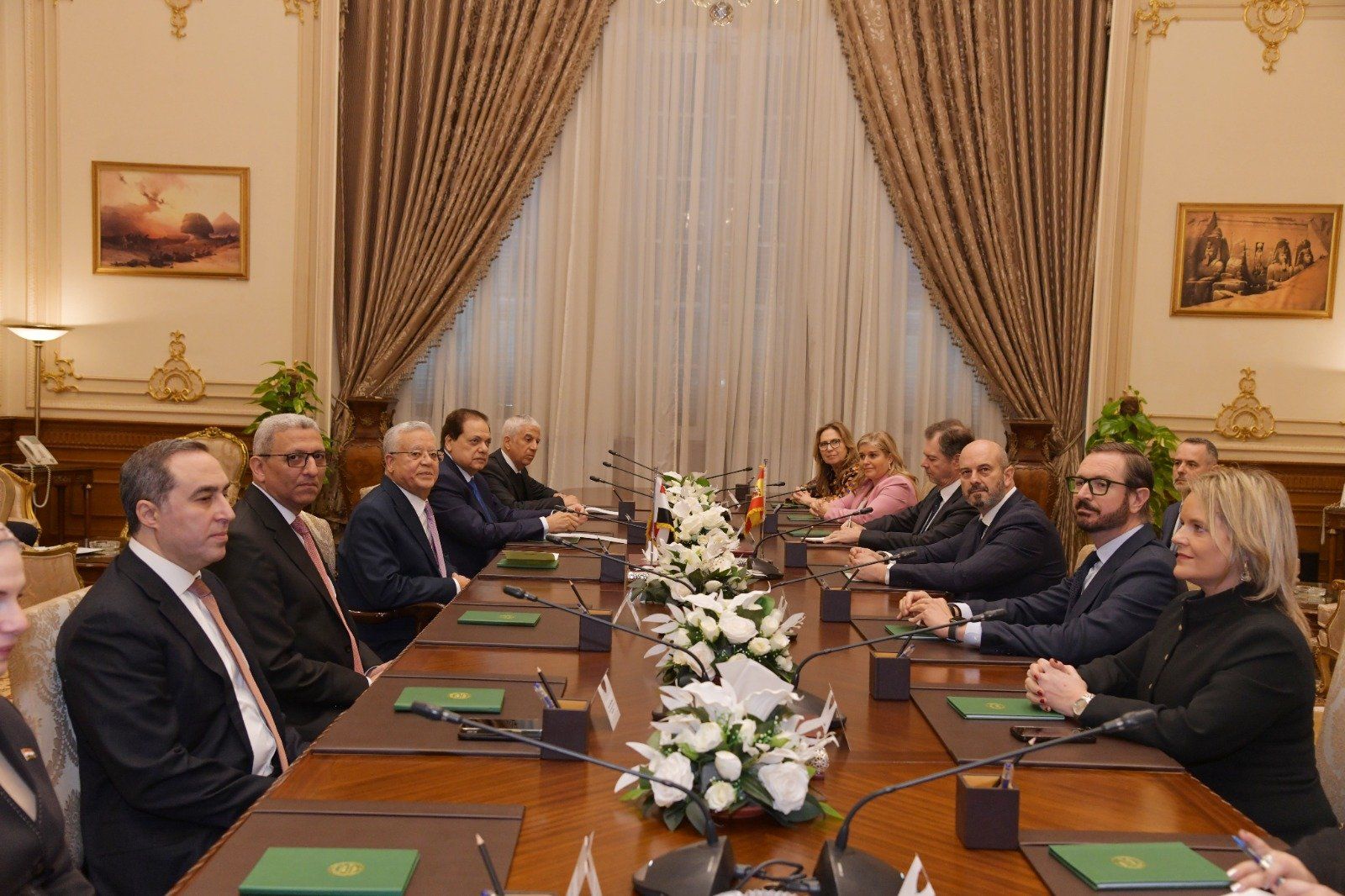 رئيس مجلس النواب يستقبل بيدرو رويان رئيس "الشيوخ" الإسبانى