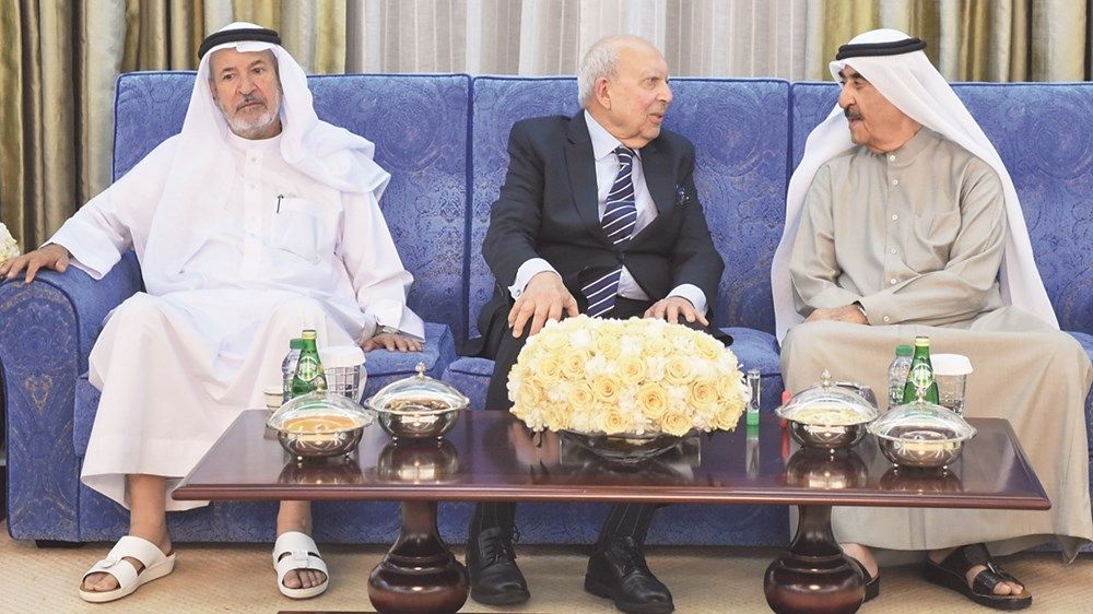 الحكام يستقبلون المهنئين بشهر رمضان المبارك