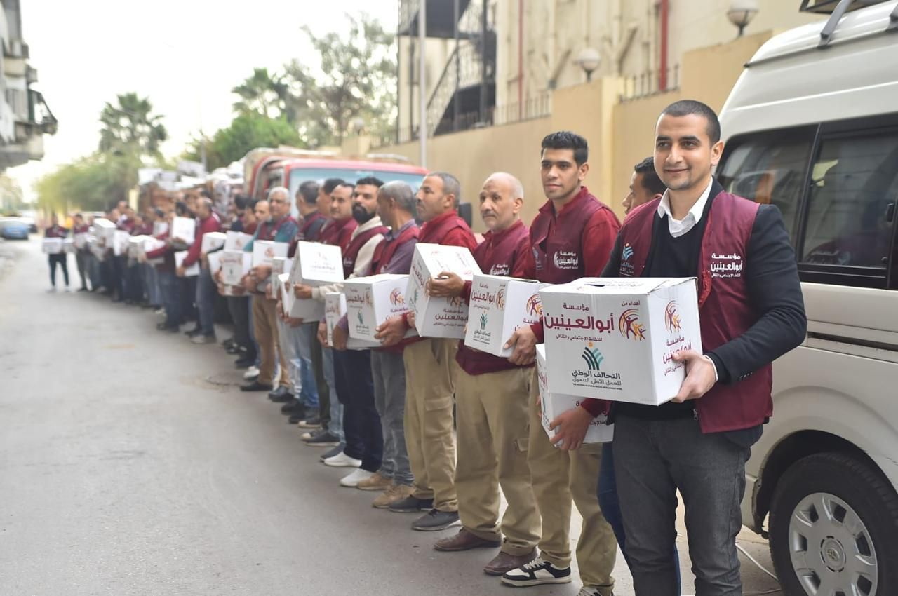 تحت مظلة التحالف الوطنى.. مؤسسة أبو العينين توزع 250 ألف شنطة رمضان على الأكثر احتياجا بالجيزة
