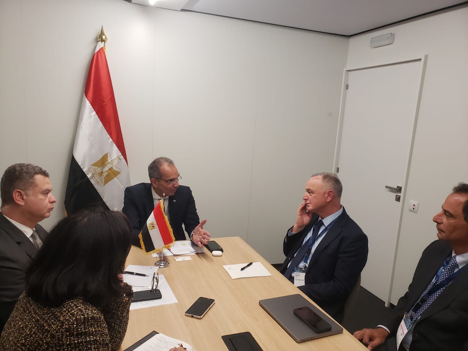 وزير الاتصالات يواصل لقاءاته مع مسئولى شركات عالمية لجذب استثمارات فى مجال التعهيد