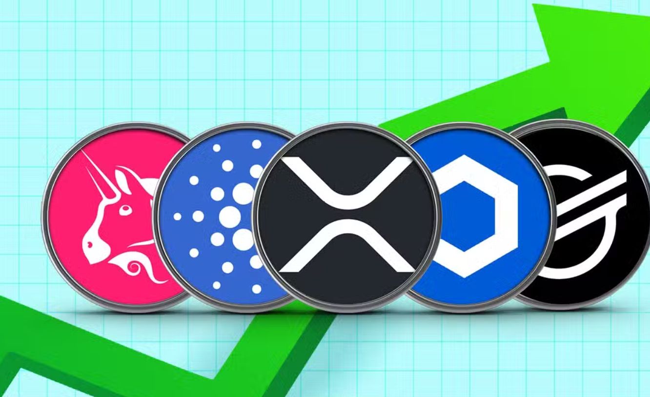 عملة ADA وLINK تخطفان الأضواء مع اقتراب البيتكوين من مستوى 90 ألف دولار