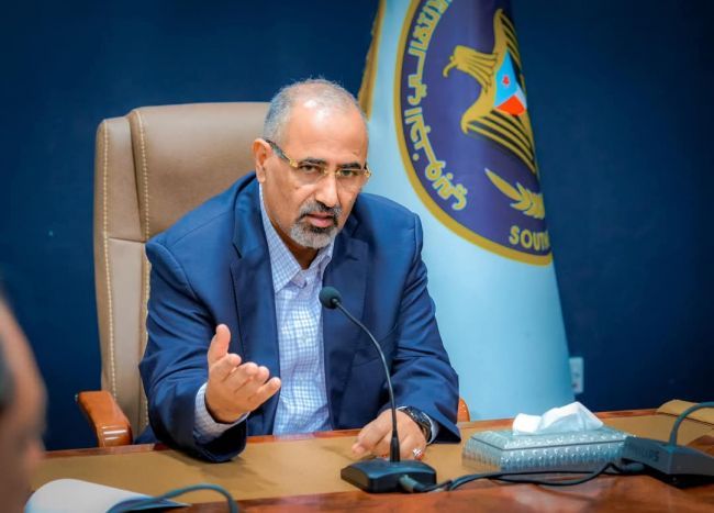 الرئيس الزُبيدي يرأس اجتماعا للوقوف على نتائج عمل فرق التواصل وتعزيز الوعي السياسي بمحافظات الجنوب