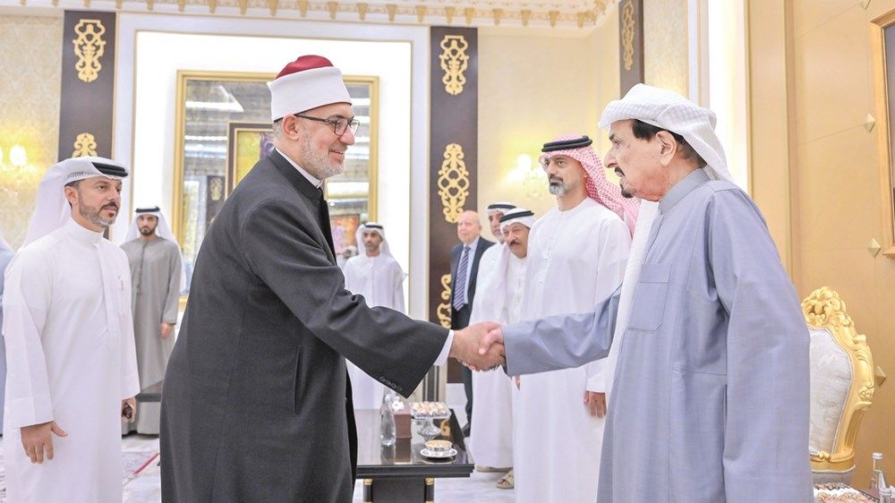 الحكام يستقبلون المهنئين بشهر رمضان المبارك