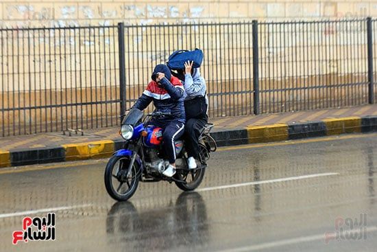 أمطار الآن على القاهرة الكبرى .. وتحذيرات من سحب رعدية على هذه المناطق