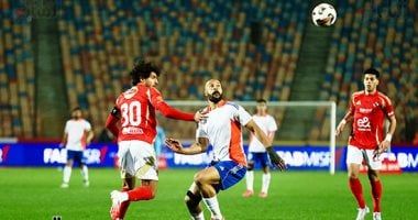 الشوط الأول.. تعادل الأهلي والطلائع في ختام المرحلة الأولى للدوري (0-0).. صور