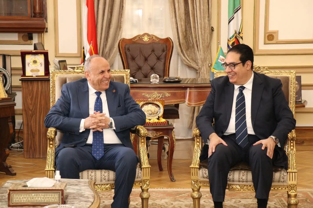 هيئة قضايا الدولة توقع بروتوكول مع جامعة القاهرة لتعزيز البحث القانونى