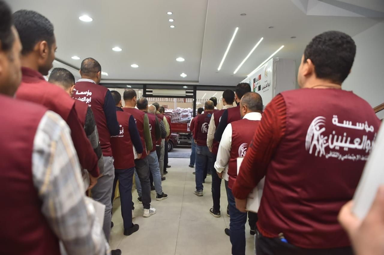 تحت مظلة التحالف الوطنى.. مؤسسة أبو العينين توزع 250 ألف شنطة رمضان على الأكثر احتياجا بالجيزة