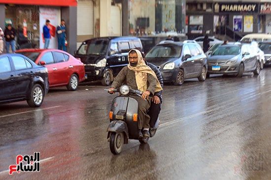 أمطار الآن على القاهرة الكبرى .. وتحذيرات من سحب رعدية على هذه المناطق