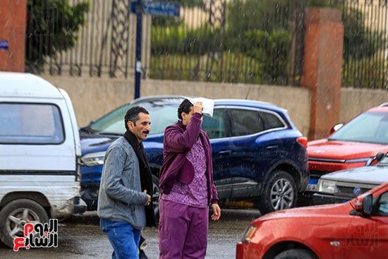 سقوط أمطار على عدة مناطق بالجيزة